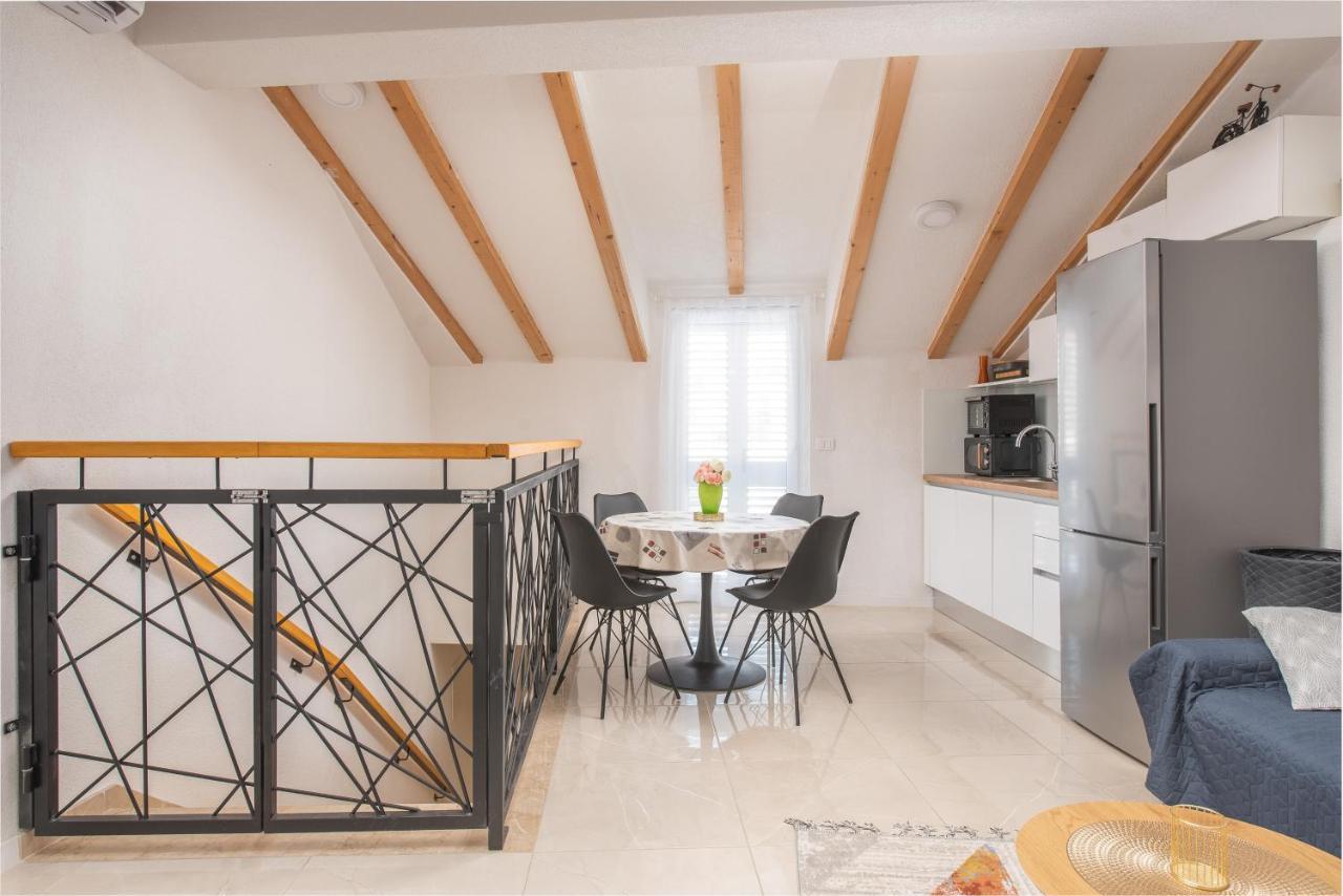 Apartmani Mara Kaštela Buitenkant foto
