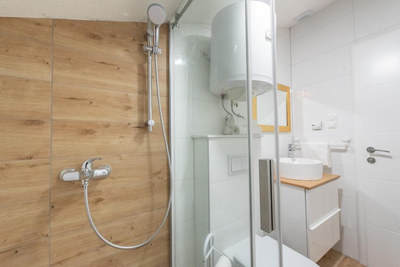 Apartmani Mara Kaštela Buitenkant foto