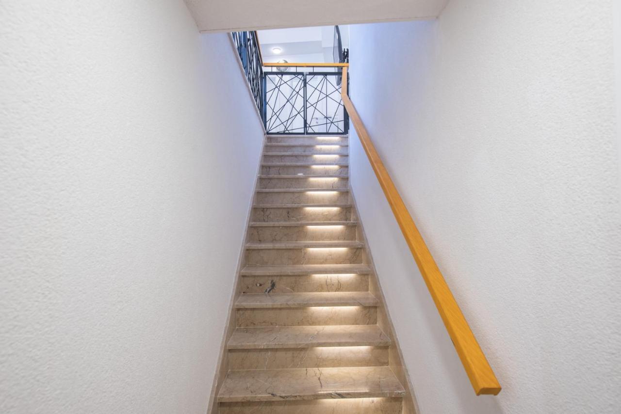 Apartmani Mara Kaštela Buitenkant foto