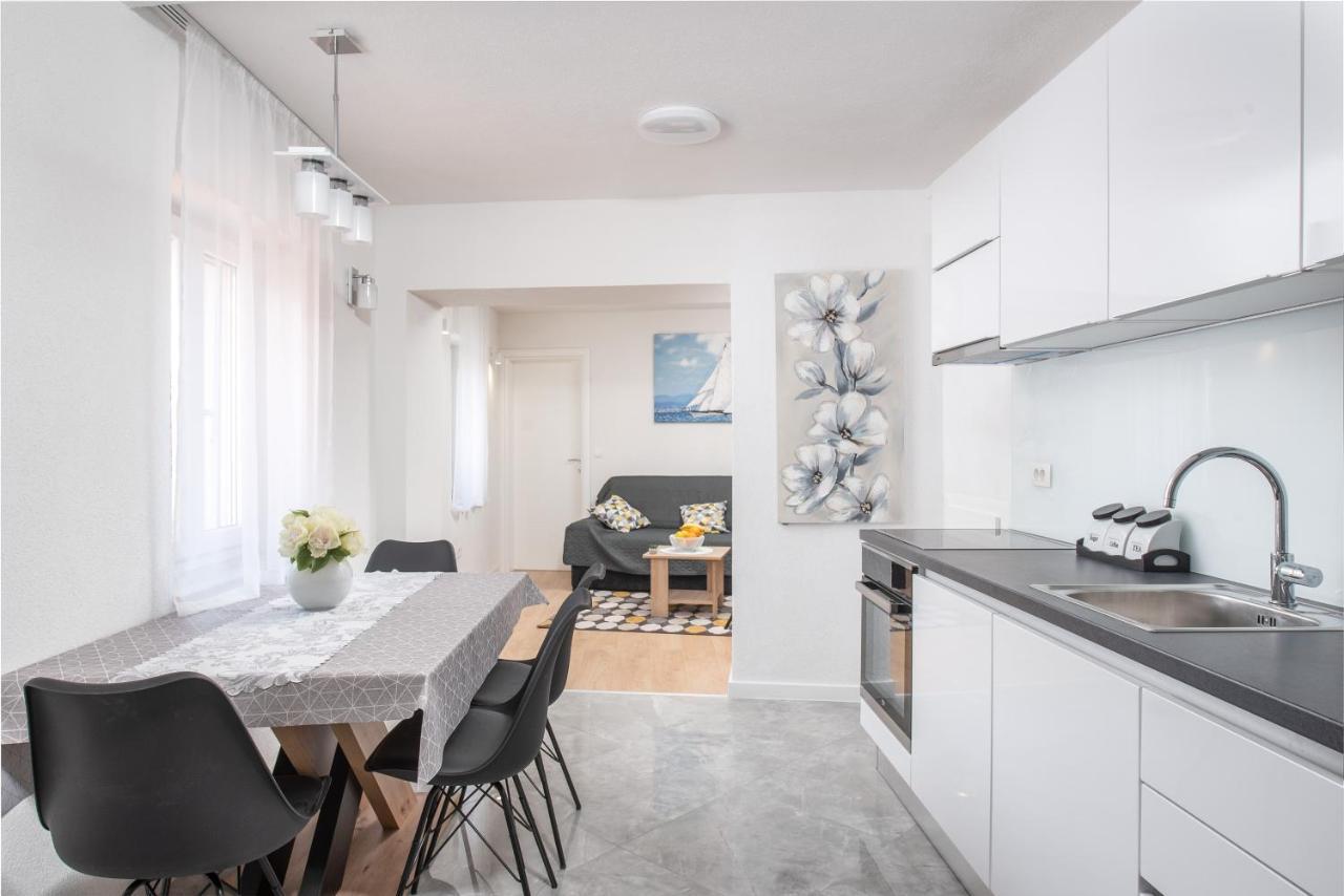 Apartmani Mara Kaštela Buitenkant foto